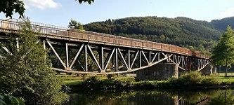 Fischbauchbogenbrücke